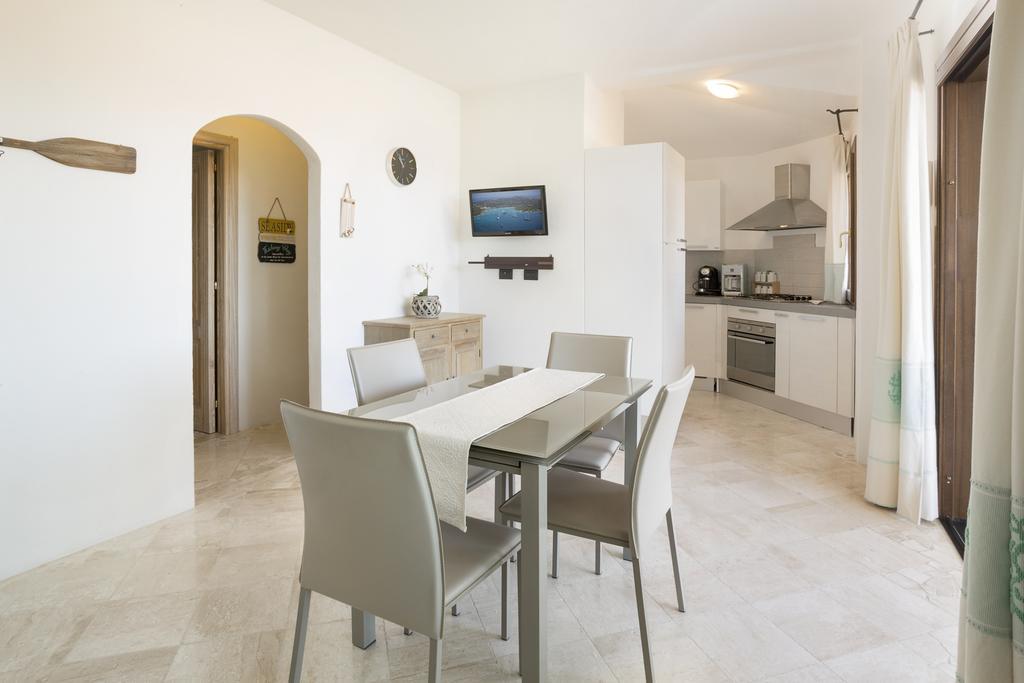 Le Maree Apartments Cannigione Eksteriør billede